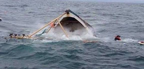 مصرع 15 شخصًا بينهم أطفال في حادث انقلاب قارب شمال شرق غانا